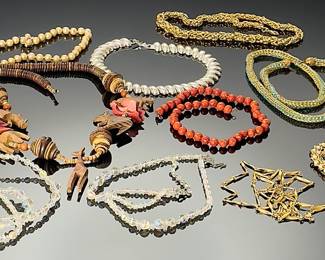 Lot of 12 Vintage Costume Jewelry Necklaces 
