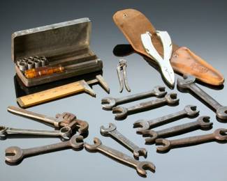 Vintage/Antique Wrenches & Tools Auto Ford Etc