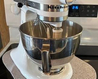 KitchenaAid mixer.