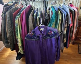 Fun women's clothing from 1980, 1990 and more. Sizes 10 to 14.