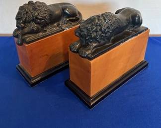 Pair of lion bookends.