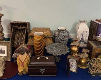 More decorative items.