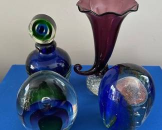 Murano glass paperweights, perfume bottle and Pairpoint cornucopia vase.