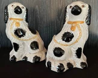 Vintage Fitz & Floyd Staffordshire-style Spaniel dog figures.