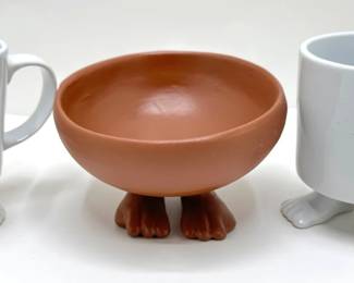 Metropolitan Museum Of Art Bowl With Feet & 2 Dylan Kendall Mugs With Feet, Appear Unused
Lot #: 115