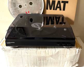 New In Box Audio-Technica Stereo Turntable Record Player Model AT-LP2D USB
Lot #: 85