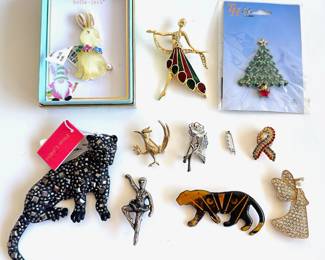 11 Brooches Pins: Some New Including Giant Rhinestone Panther
Lot #: 177