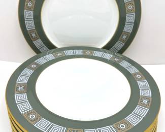 12 Vintage Wedgwood Bone China Dinner Plates With Gold Rims, Asia Pattern, Appear Unused
Lot #: 113