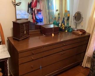 MCM Dresser