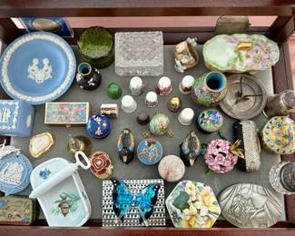 Assortment of thimbles and trinket boxes
