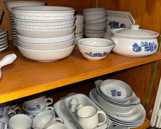 Vintage Pfaltzgraff Yorketowne China
