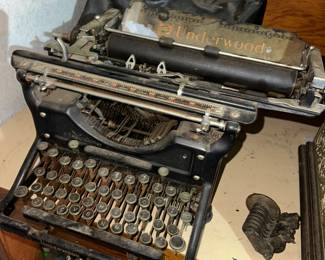 Vintage Underwood Typewriter