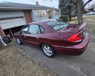 2005 Ford Taurus SE 69k miles. Runs great. No issues.