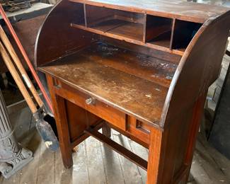 Antique deak