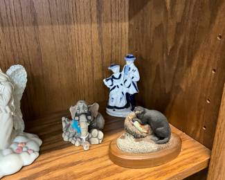 D&D "Frumps" Elephant Figurine - Delft Blue Figurine - Hamilton Collection American Wildlife Bronze Figurine