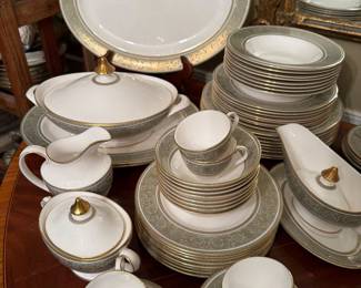 Royal Doulton ENGLISH RENAISSANCE