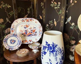Six panel Asian screen, Imari, English barley twist table, large German blue and white vase, antique Chinese plant stand