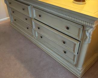 Bedroom 6 Drawer dresser 