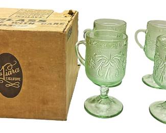 Tiara Chantilly Green Glass Mugs