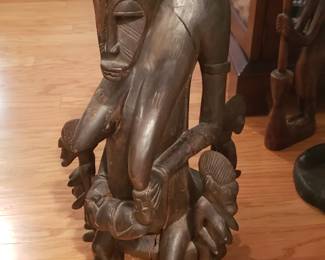 Senufo figure, women with 4 children