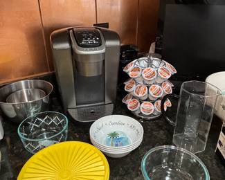 Vintage Tupperware, keurig, bowls