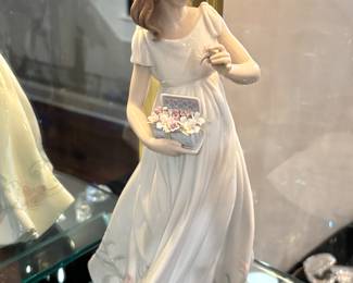 Lladro figurine