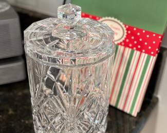 Crystal jar