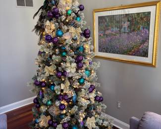 Elegant lighted Christmas tree 