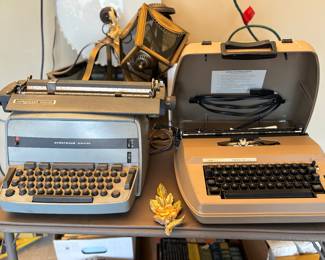 Electric typewriters 