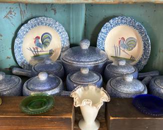 Folk art spongeware pottery