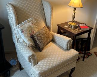 Wing back arm chair