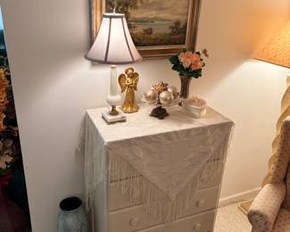 Vintage dresser, art, lamp, vase, angel