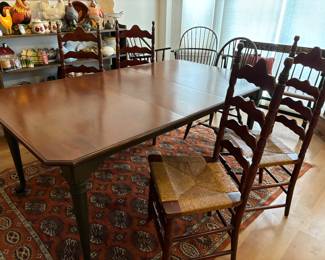 Gorgeous dining table with leaf