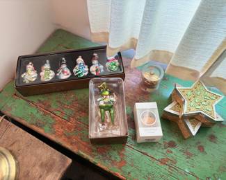 Christmas ornaments / decor