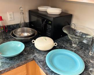 Microwave, vintage mid century dishes