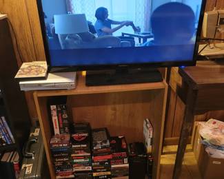 Flat screen and DVD player.