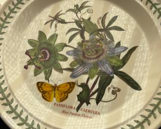 COLLECTION OF PORTMERION CHINA AND SERVING PIECES