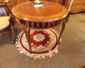 Round Table