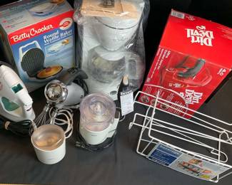 Small Appliance and Household Essentials Lot