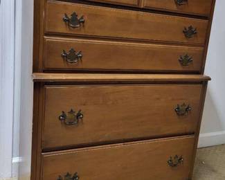 Vintage maple four drawor chest