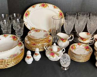 Royal Albert Old Country Roses China Service for 8, Serving Pcs Stemware