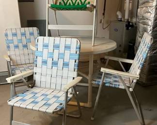 Round Pvc Table With Five Vintage Aluminum Folding Chairs