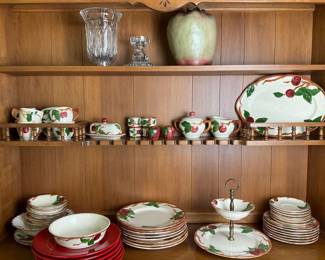 Franciscan Apple Dinnerware Set