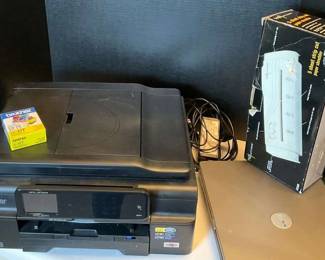 Electronics Lot with older Printer, Laptop, and Shredder
