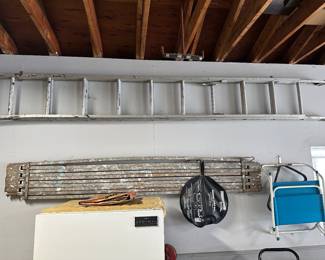 16 ft. Aluminum Extension Ladder! 