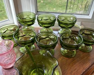 Got a couple of requests for close ups! So, here they are! Nice MCM Green sherbet glasses! 