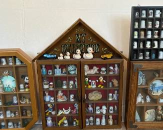 Ceramic Thumbnail And Nicknacks 