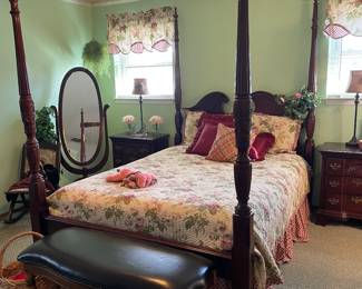 Four Poster Bed 