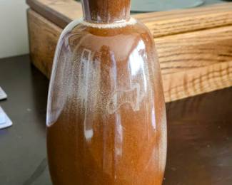 Collectable Pottery to include, Hull, Calif USA, Haeger USA, McCoy. California Orig, Frankoma, Holland Mold