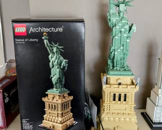 Lego 3-D Statue of Liberty, Light Up
